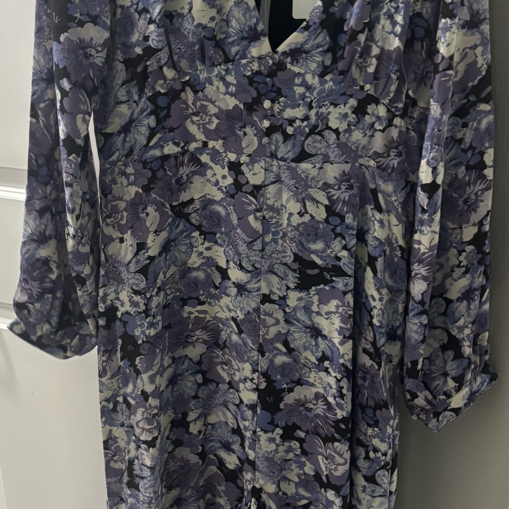 Fate Floral Long Sleeve V-Neck Dress in Lavender and Cream